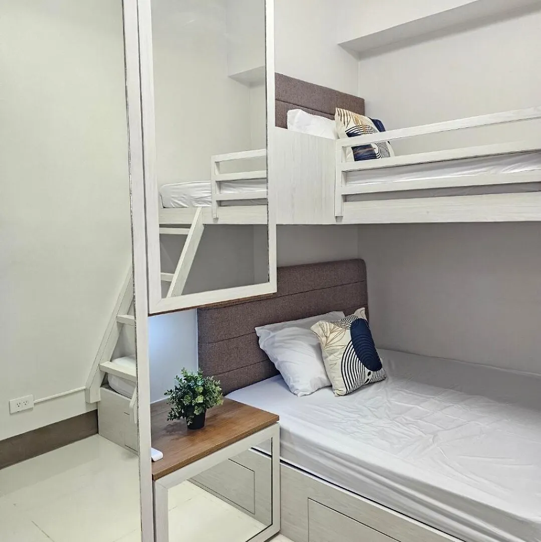 Stunning 2 Bedroom Near Airport Manila Apartment